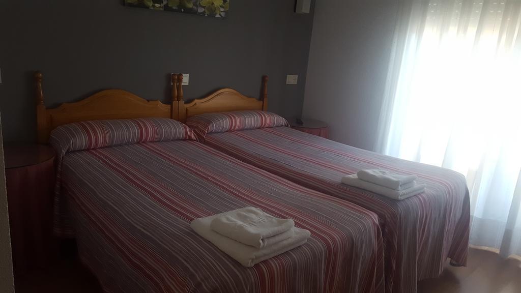 Hostal La Tablada Navaleno Eksteriør bilde